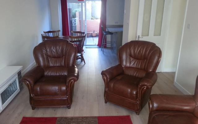 Immaculate 3-bed House in Bristol BS9