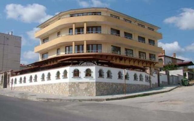 Family Hotel St. Constantine and Helena