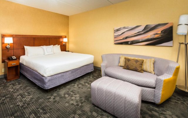 Courtyard by Marriott Chicago Wood Dale