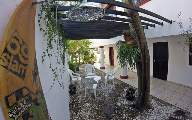 Carambola Surf House