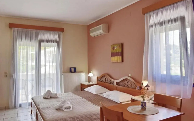 Emporios Bay Hotel
