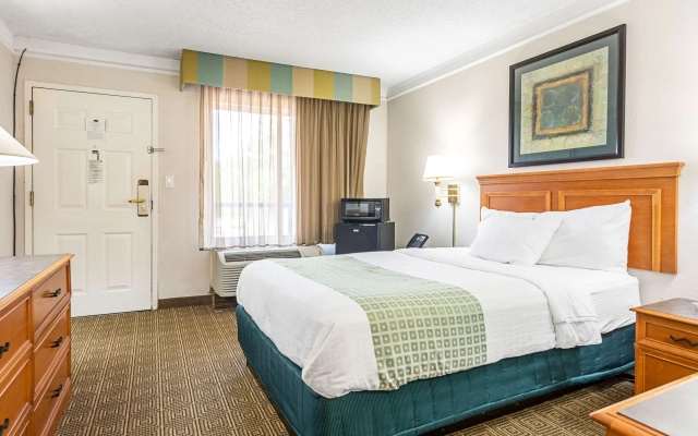 Rodeway Inn Huntsville West