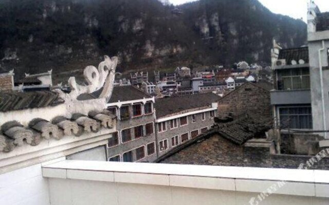 Qingyuan Motel