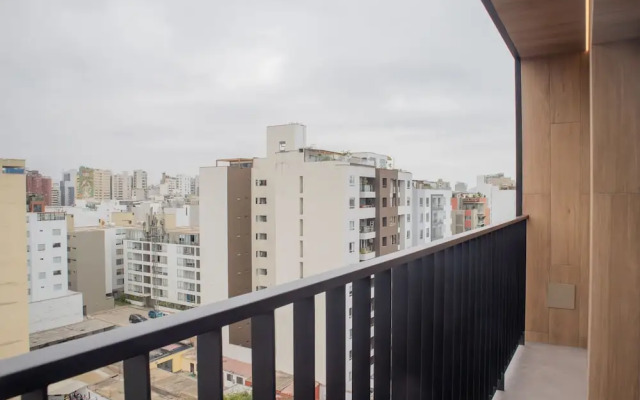w Amazing 3BR w Balcony in Miraflores