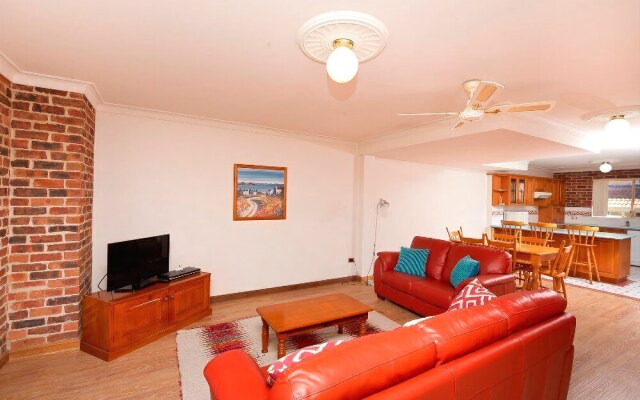 Birchgrove Terrace Unit 3