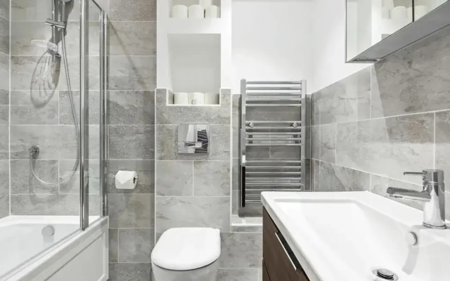 Modern, Cosy and Bright 1 Bedroom Apartment in Ealing