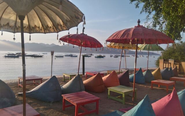 Gili Sands Hotel & Bar