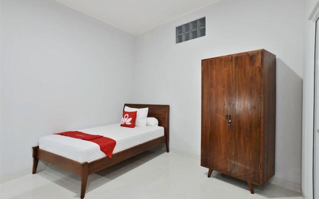 ZEN Rooms Bintaro Sector 3