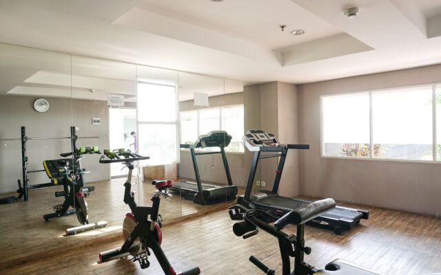 Cozy Living Studio Apartment At Belmont Residence Near Puri