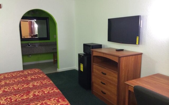 Economy Inn By OYO Livingston TX Hwy 59