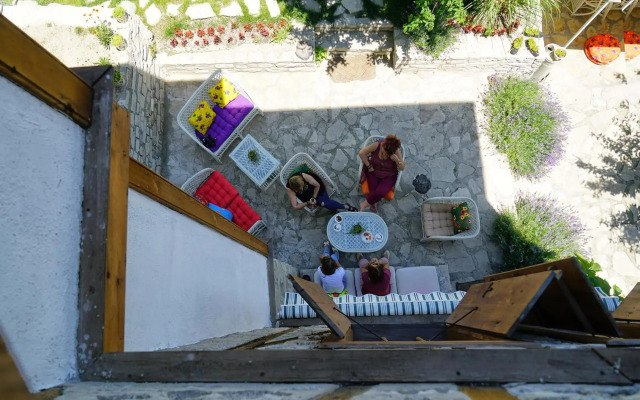 Dadibra Konak