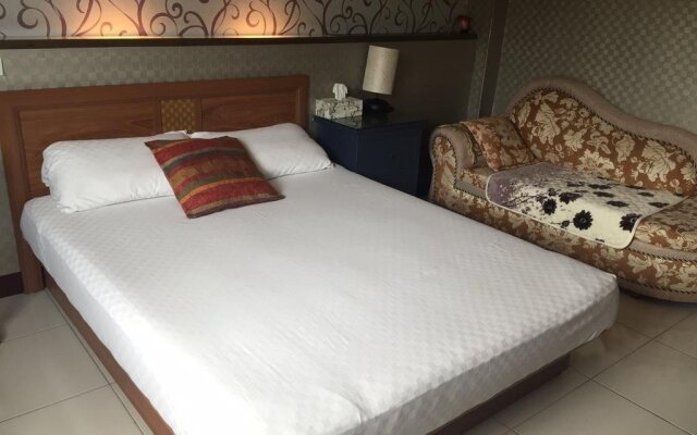Orange House B&B Juifen