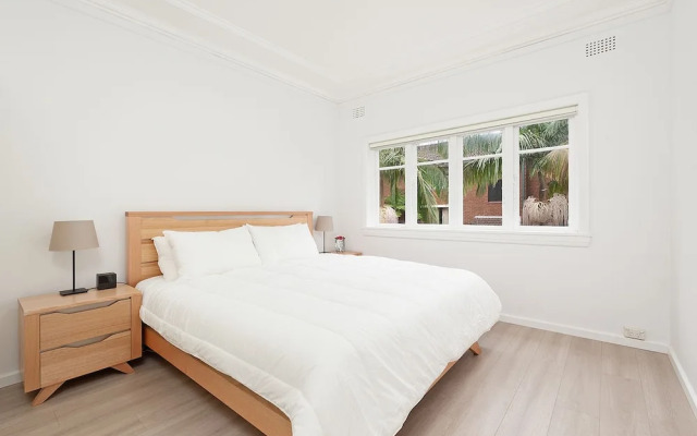 Newly Renovated Apt Close to CBD Unit 1