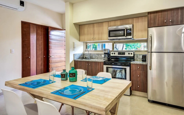 Anam 1 bedroom apartment with balcony sleeps 3