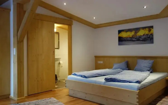 Jugendhotel Christian Noichl