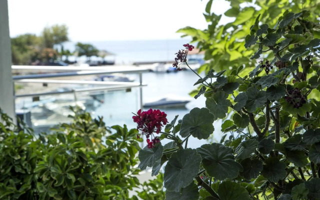 Porto Evia Boutique Hotel