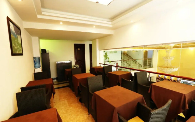 Mount Emei Happy Hotel
