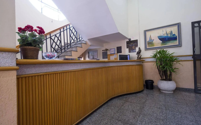 Requint Hotel
