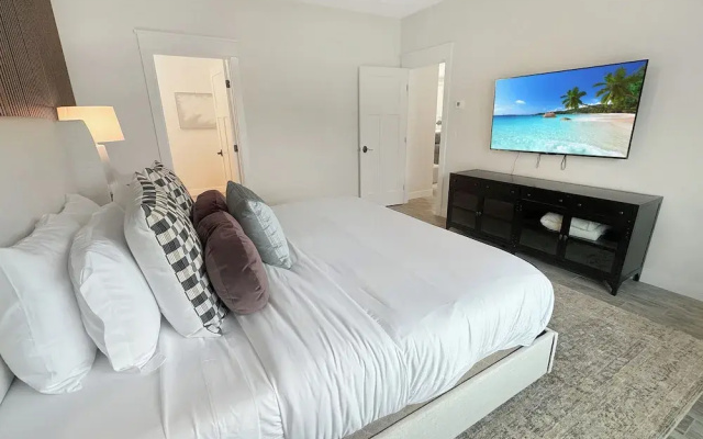 Colony Suites