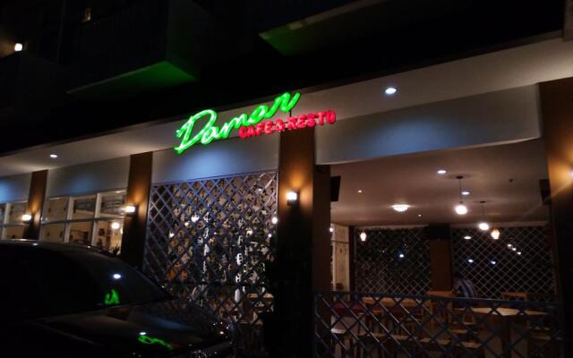 玛琅达勒姆阿梗高级宾馆(Dalem Ageng Premium Guest House Malang)