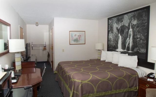Super 8 Christiansburg