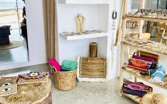 Geo & Art Boutique Hotel