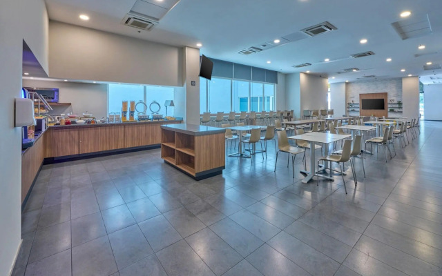 City Express by Marriott Ciudad de México La Villa