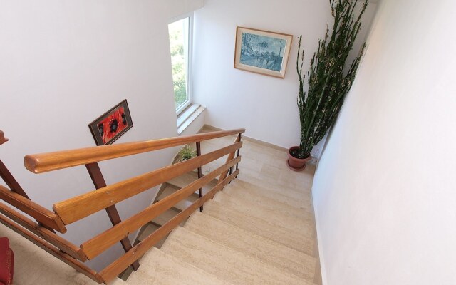 Apartment 761