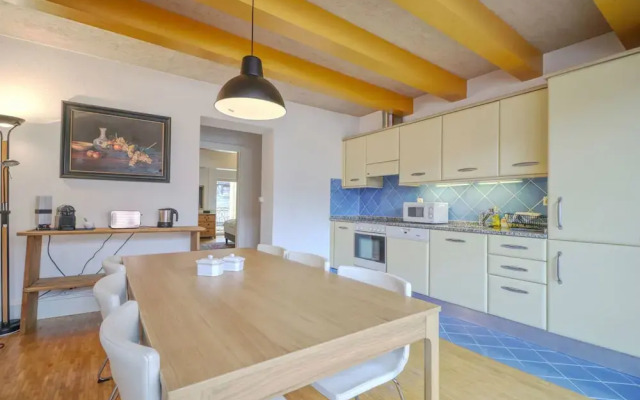 Cozy Penthouse in the old Town of Sion