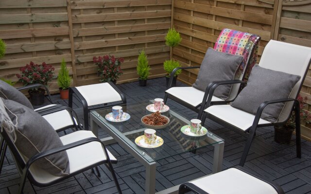 The Bedford Townhouse & Café