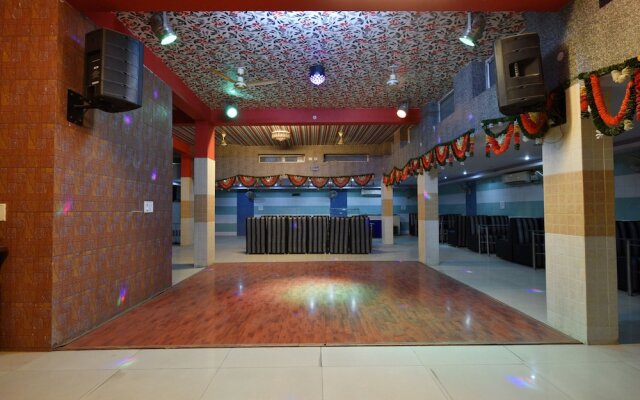 OYO 3311 Hotel Apple 9