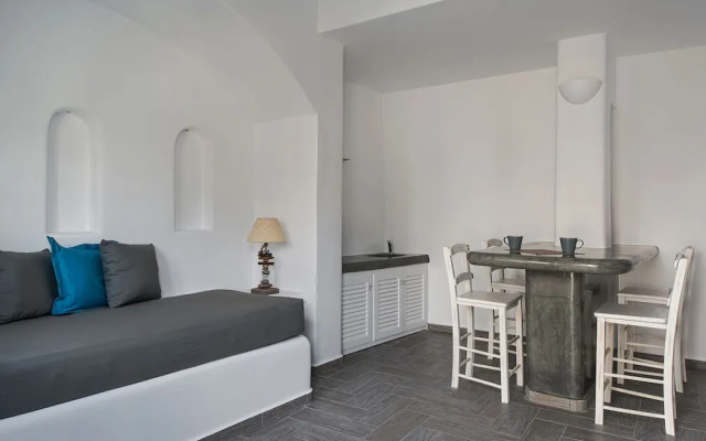 Alizea Villas & Suites