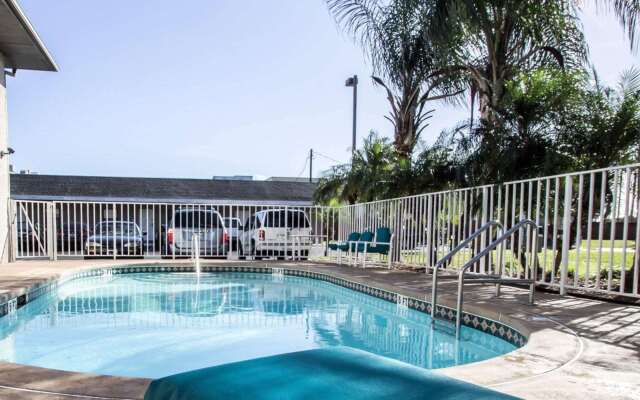 Rodeway Inn Apopka South