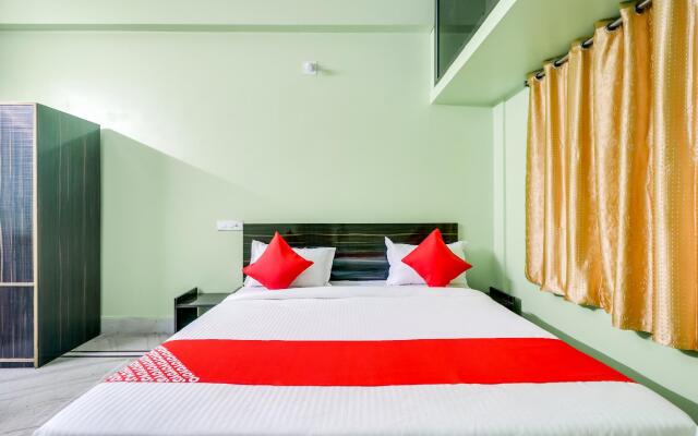 M Palace by OYO Rooms