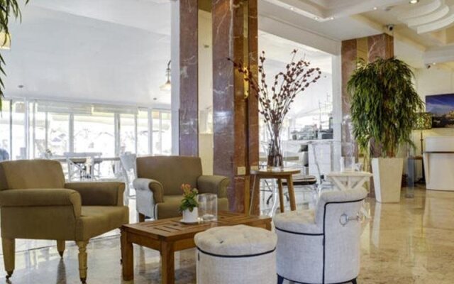 Residence Beach Hotel