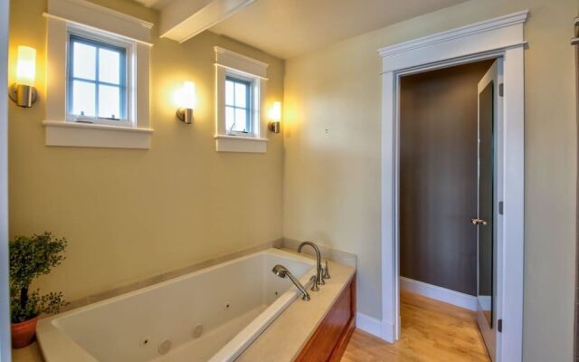 Bozeman - Beach Escape