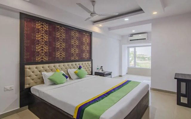 Super OYO Townhouse OAK The Platinum Studio 50