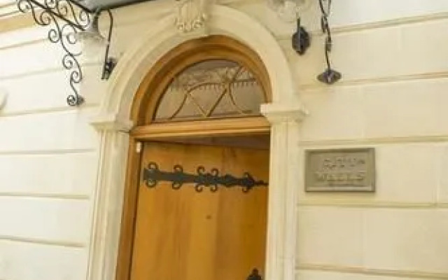 City Walls Hotel