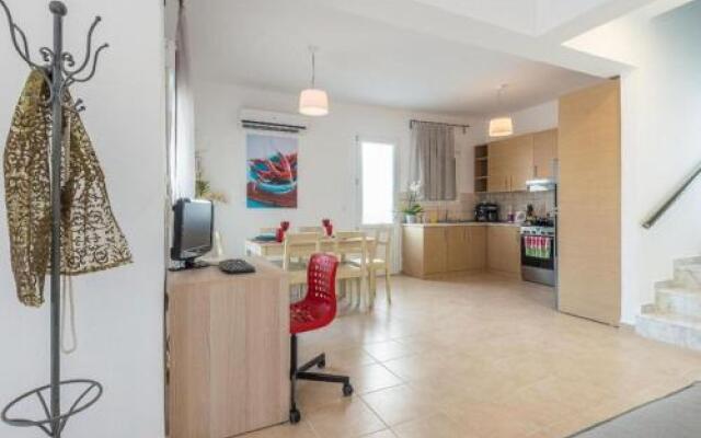 Holiday home 3 bedrooms - Gennadi