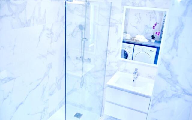 Oasis Au Coeur de Ville Sens (Adults Only)