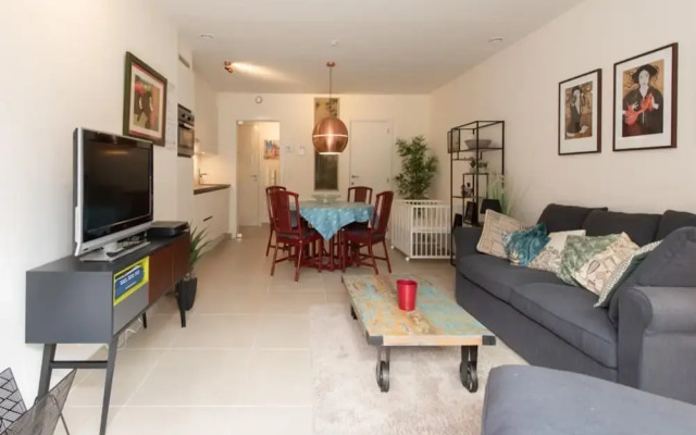 Apartment With Large Terrace in Mariakerke