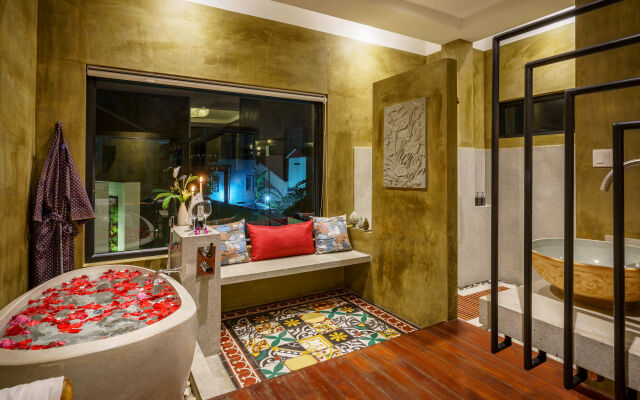 The Secret Corner Unique Residence
