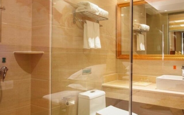 Vienna Hotel Guigang Central Square