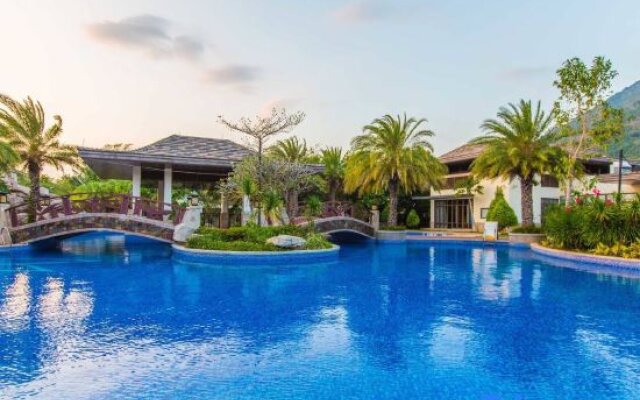 Jinnian Pool Holiday Villa
