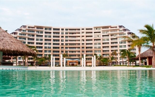 Delcanto Residences by LaTour