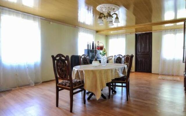 Mamanti House