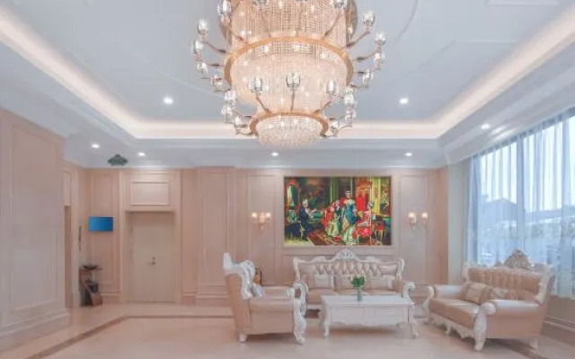 Vienna Hotel (Qianshanchuanxuan)