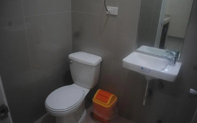 Spacious Private apartment at Laorenza Residences