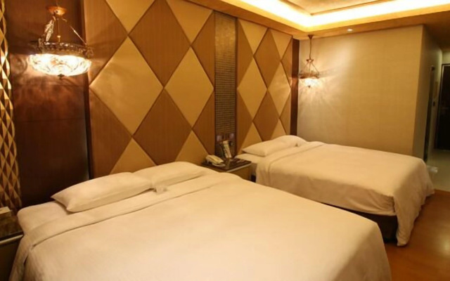 R7 Eco Hotel