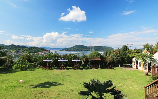Tongyeong Paper Island Pension